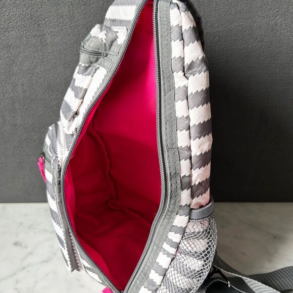 Thirty-One Sling Backpack Gray White Chevron Stripe Crossbody Bag Pink Accents - Picture 5 of 7